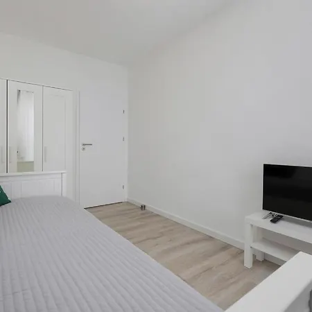 Apartment, Rewal *